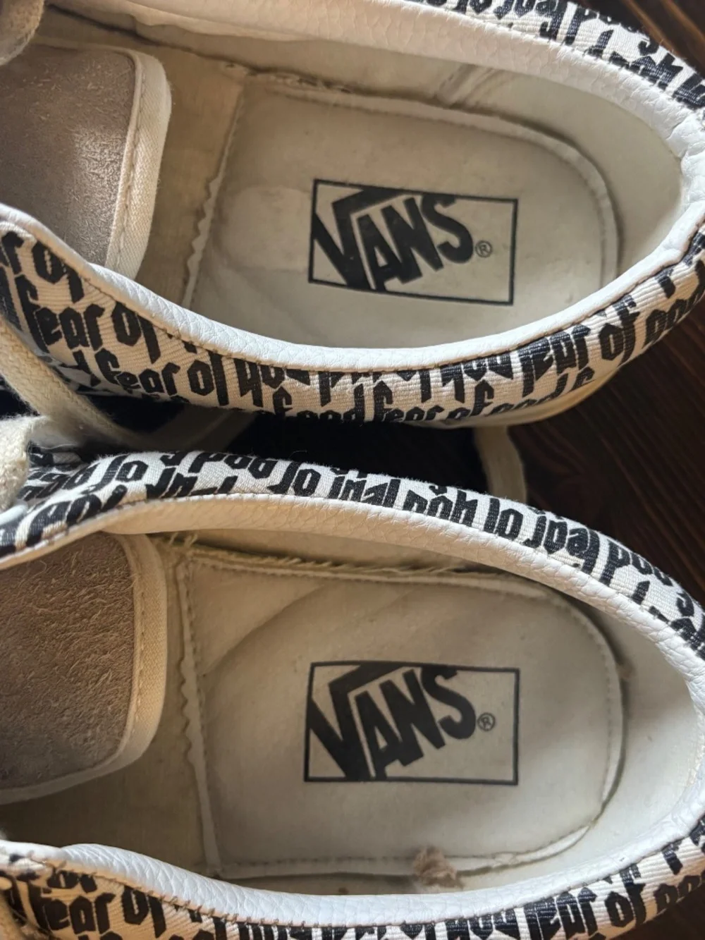 Vans very good
